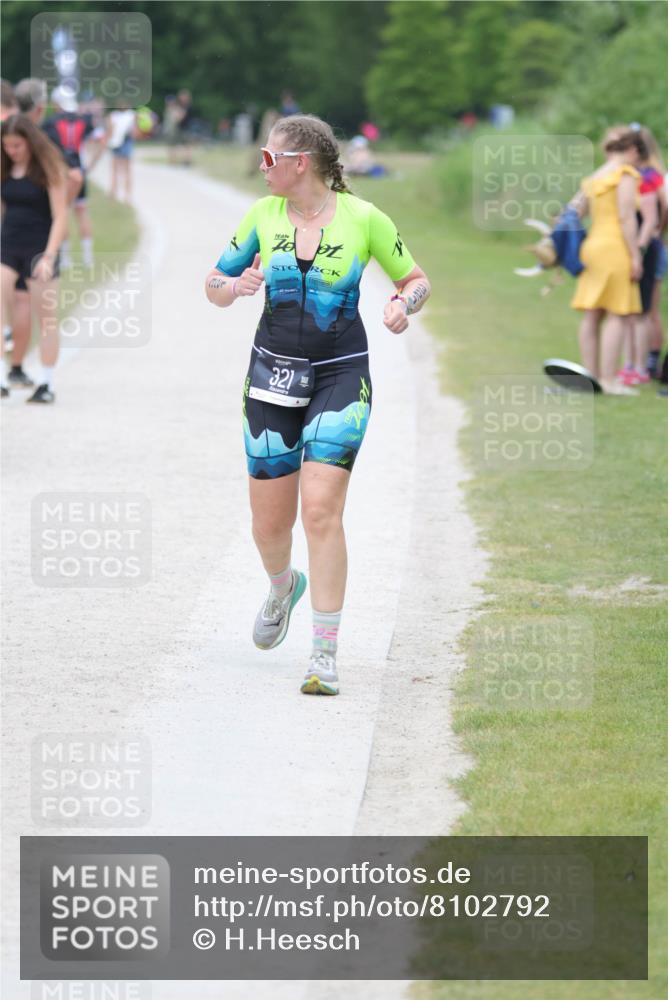 22.06.2025 - Viking Triathlon H.Heesch http://msf.ph/oto/8102792 22.06.2025 15:48:24 Laufen 321 meine-sportfotos.de