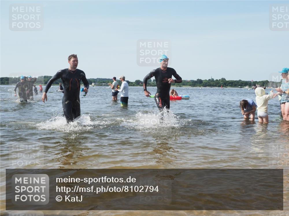 22.06.2025 - Viking Triathlon KatJ http://msf.ph/oto/8102794 22.06.2025 10:34:25 Schwimmen 294, 306, 366, 430, 486, 520, 527, 546 meine-sportfotos.de