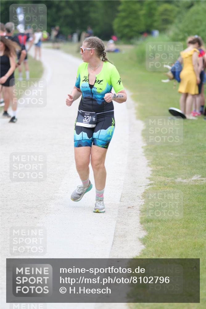 22.06.2025 - Viking Triathlon H.Heesch http://msf.ph/oto/8102796 22.06.2025 15:48:24 Laufen 321 meine-sportfotos.de