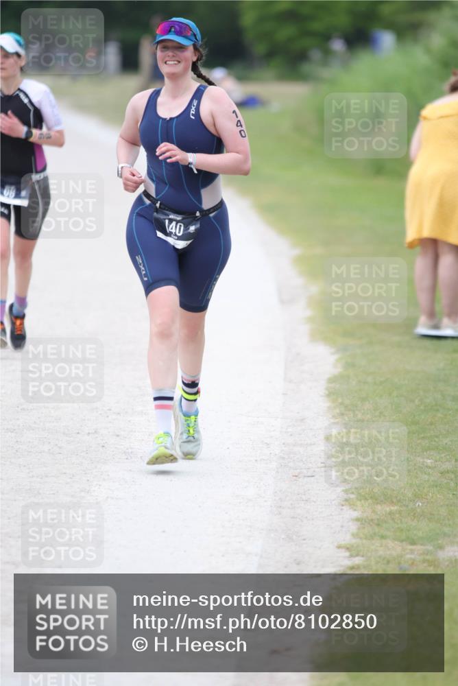 22.06.2025 - Viking Triathlon H.Heesch http://msf.ph/oto/8102850 22.06.2025 15:49:02 Laufen 86, 140 meine-sportfotos.de