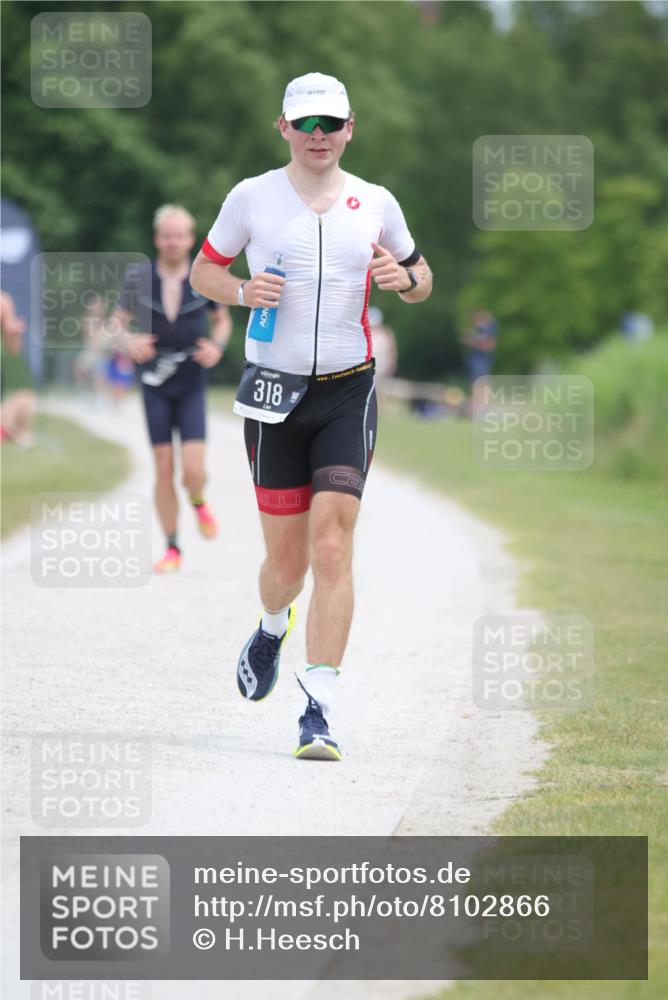 22.06.2025 - Viking Triathlon H.Heesch http://msf.ph/oto/8102866 22.06.2025 13:37:59 Laufen 318, 607 meine-sportfotos.de