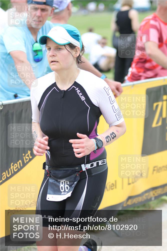 22.06.2025 - Viking Triathlon H.Heesch http://msf.ph/oto/8102920 22.06.2025 15:49:11 Laufen 86, 140 meine-sportfotos.de