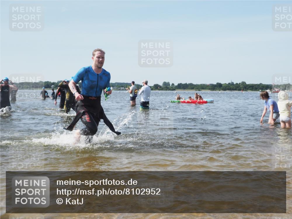 22.06.2025 - Viking Triathlon KatJ http://msf.ph/oto/8102952 22.06.2025 10:34:29 Schwimmen 247, 294, 306, 341, 366, 430, 486, 520, 527, 546 meine-sportfotos.de
