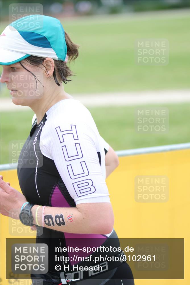 22.06.2025 - Viking Triathlon H.Heesch http://msf.ph/oto/8102961 22.06.2025 15:49:12 Laufen 86, 140 meine-sportfotos.de