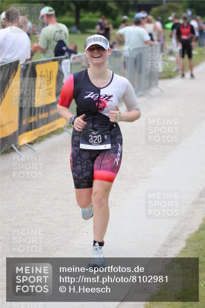 22.06.2025 - Viking Triathlon H.Heesch http://msf.ph/oto/8102981 22.06.2025 15:50:16 Laufen 249, 320 meine-sportfotos.de