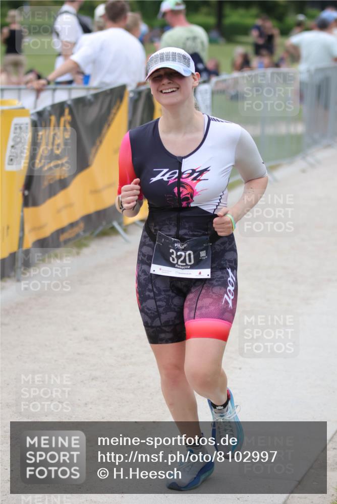 22.06.2025 - Viking Triathlon H.Heesch http://msf.ph/oto/8102997 22.06.2025 15:50:17 Laufen 249, 320 meine-sportfotos.de