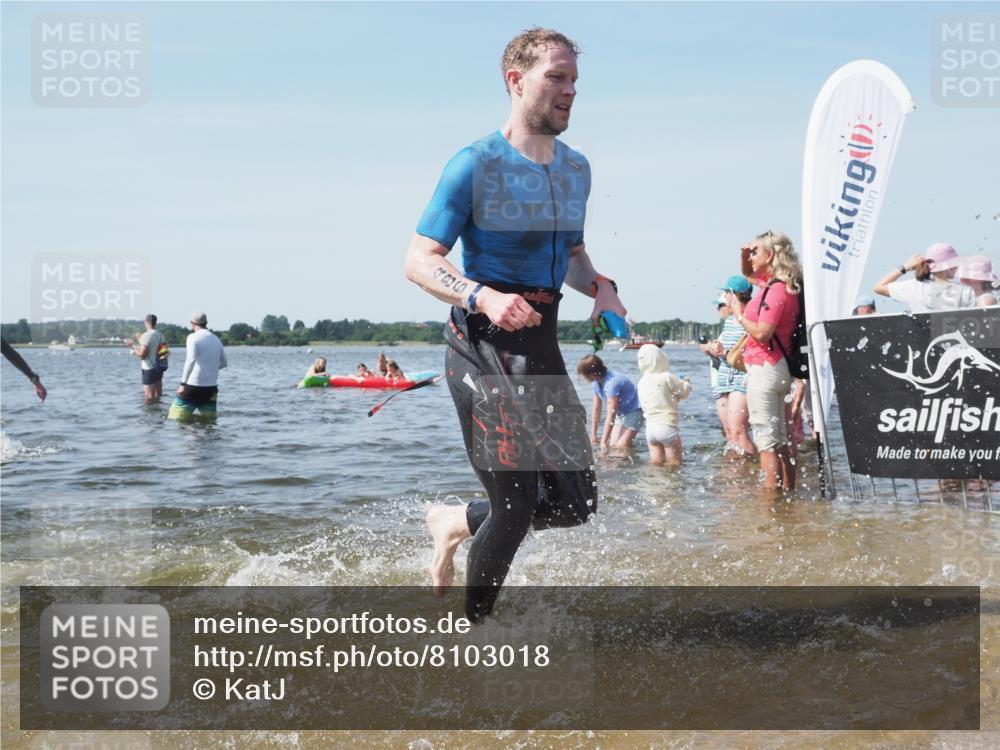 22.06.2025 - Viking Triathlon KatJ http://msf.ph/oto/8103018 22.06.2025 10:34:31 Schwimmen 247, 284, 306, 341, 366, 430, 486, 520, 546 meine-sportfotos.de