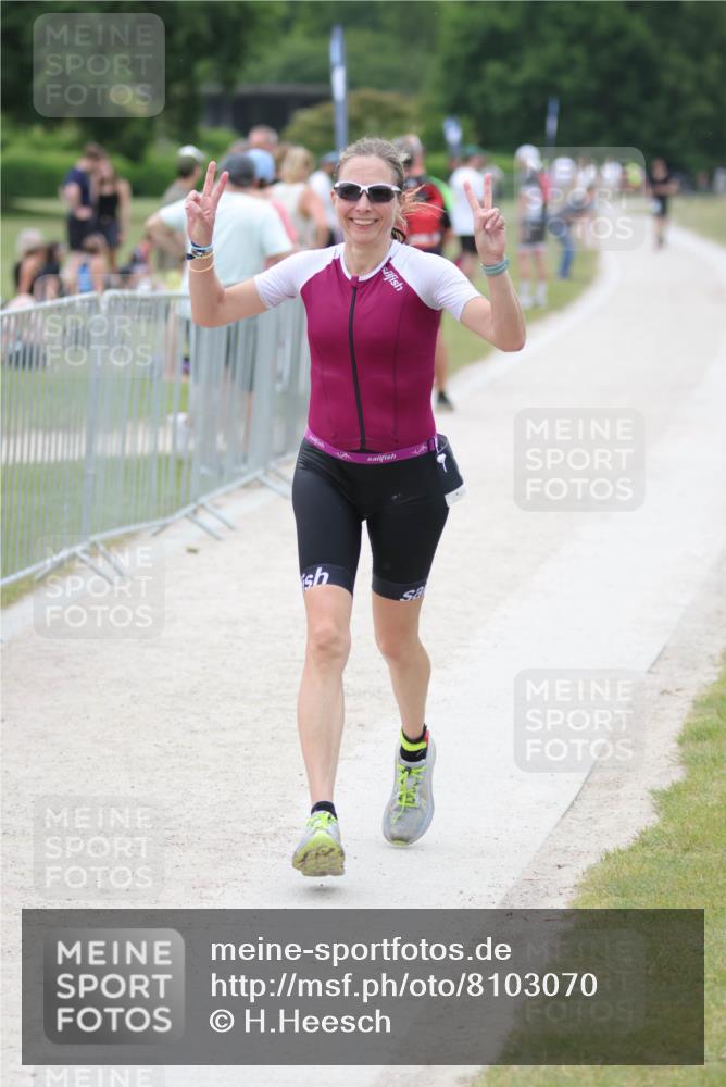 22.06.2025 - Viking Triathlon H.Heesch http://msf.ph/oto/8103070 22.06.2025 15:50:20 Laufen 249, 320 meine-sportfotos.de