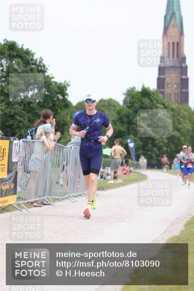22.06.2025 - Viking Triathlon H.Heesch http://msf.ph/oto/8103090 22.06.2025 13:38:27 Laufen 328 meine-sportfotos.de