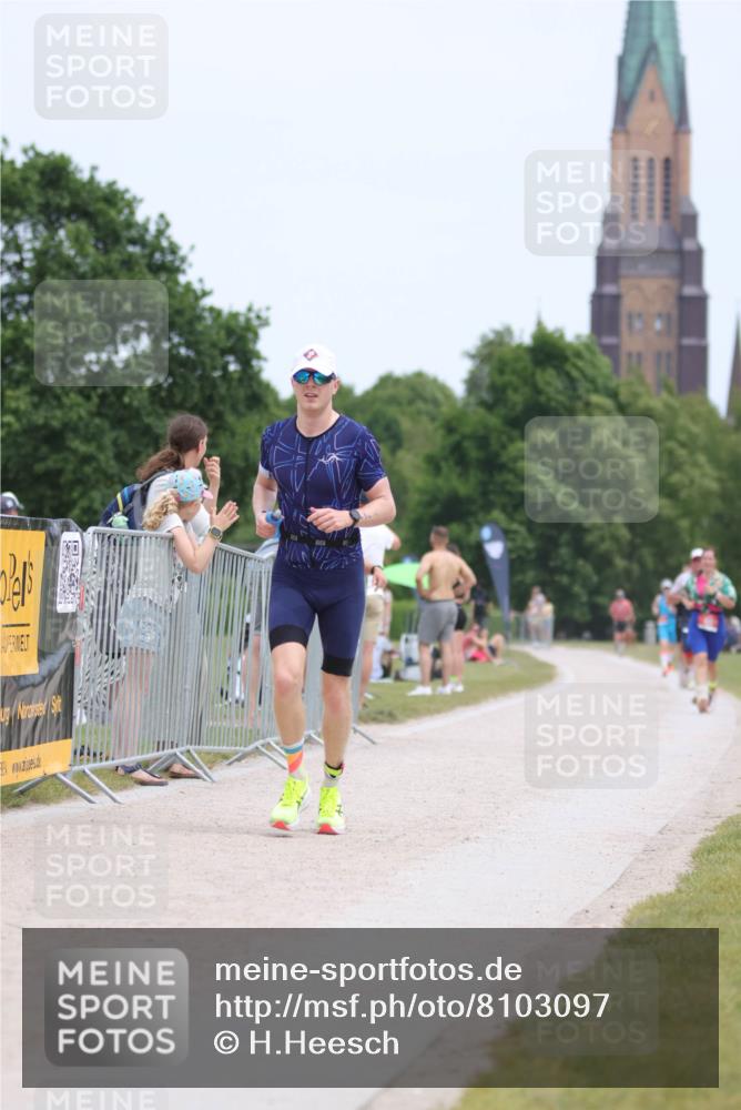 22.06.2025 - Viking Triathlon H.Heesch http://msf.ph/oto/8103097 22.06.2025 13:38:27 Laufen 328 meine-sportfotos.de
