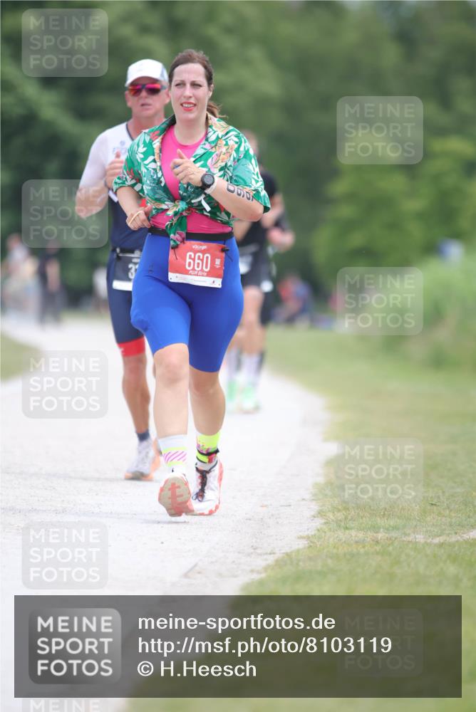 22.06.2025 - Viking Triathlon H.Heesch http://msf.ph/oto/8103119 22.06.2025 13:38:35 Laufen 329, 660 meine-sportfotos.de