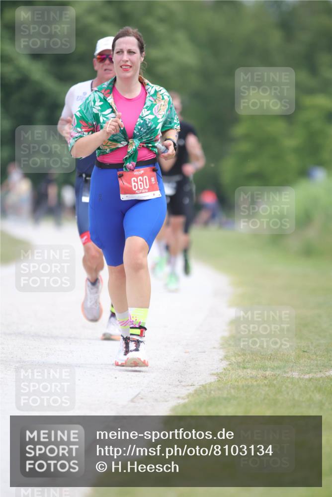 22.06.2025 - Viking Triathlon H.Heesch http://msf.ph/oto/8103134 22.06.2025 13:38:35 Laufen 329, 660 meine-sportfotos.de