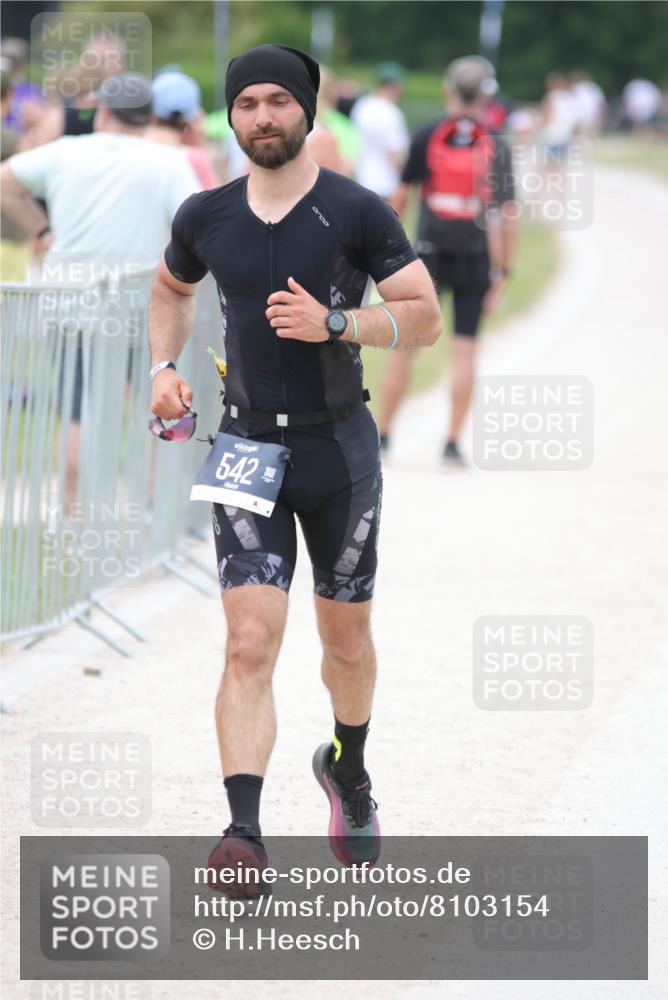 22.06.2025 - Viking Triathlon H.Heesch http://msf.ph/oto/8103154 22.06.2025 15:50:49 Laufen 542 meine-sportfotos.de