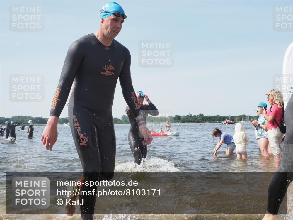 22.06.2025 - Viking Triathlon KatJ http://msf.ph/oto/8103171 22.06.2025 10:34:37 Schwimmen 114, 247, 284, 306, 323, 341, 366, 430, 520, 546, 550 meine-sportfotos.de