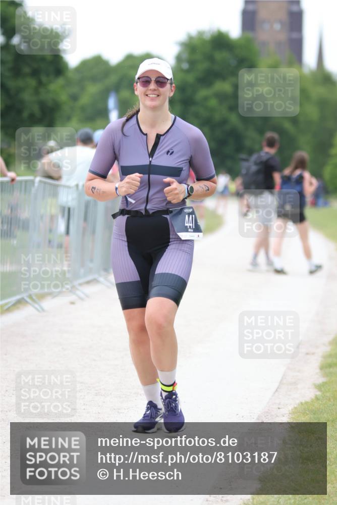 22.06.2025 - Viking Triathlon H.Heesch http://msf.ph/oto/8103187 22.06.2025 15:51:18 Laufen 441 meine-sportfotos.de