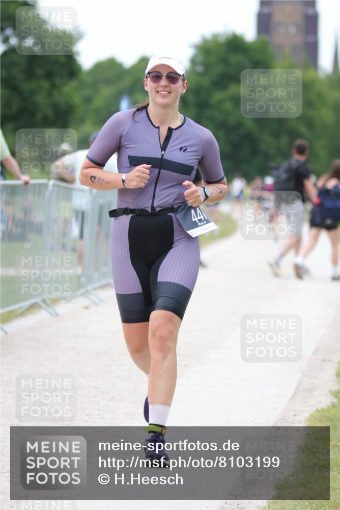 22.06.2025 - Viking Triathlon H.Heesch http://msf.ph/oto/8103199 22.06.2025 15:51:19 Laufen 441 meine-sportfotos.de