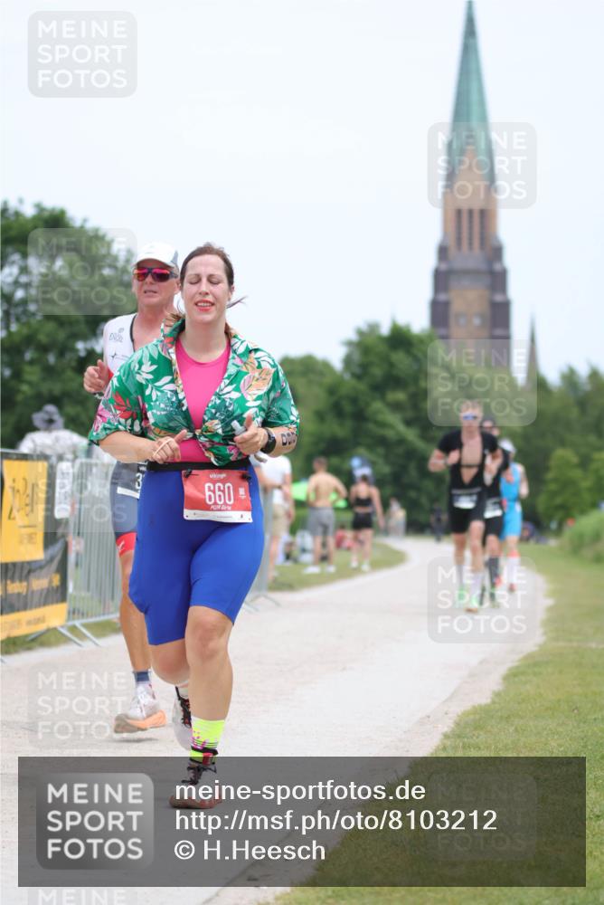 22.06.2025 - Viking Triathlon H.Heesch http://msf.ph/oto/8103212 22.06.2025 13:38:39 Laufen 203, 329, 508, 626, 660 meine-sportfotos.de