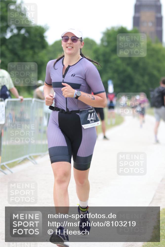 22.06.2025 - Viking Triathlon H.Heesch http://msf.ph/oto/8103219 22.06.2025 15:51:19 Laufen 441 meine-sportfotos.de
