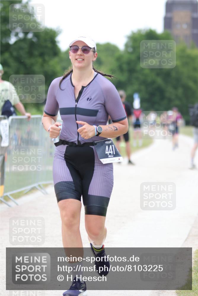 22.06.2025 - Viking Triathlon H.Heesch http://msf.ph/oto/8103225 22.06.2025 15:51:19 Laufen 441 meine-sportfotos.de