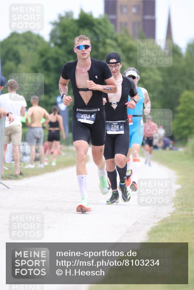 22.06.2025 - Viking Triathlon H.Heesch http://msf.ph/oto/8103234 22.06.2025 13:38:41 Laufen 203, 329, 508, 626, 660 meine-sportfotos.de