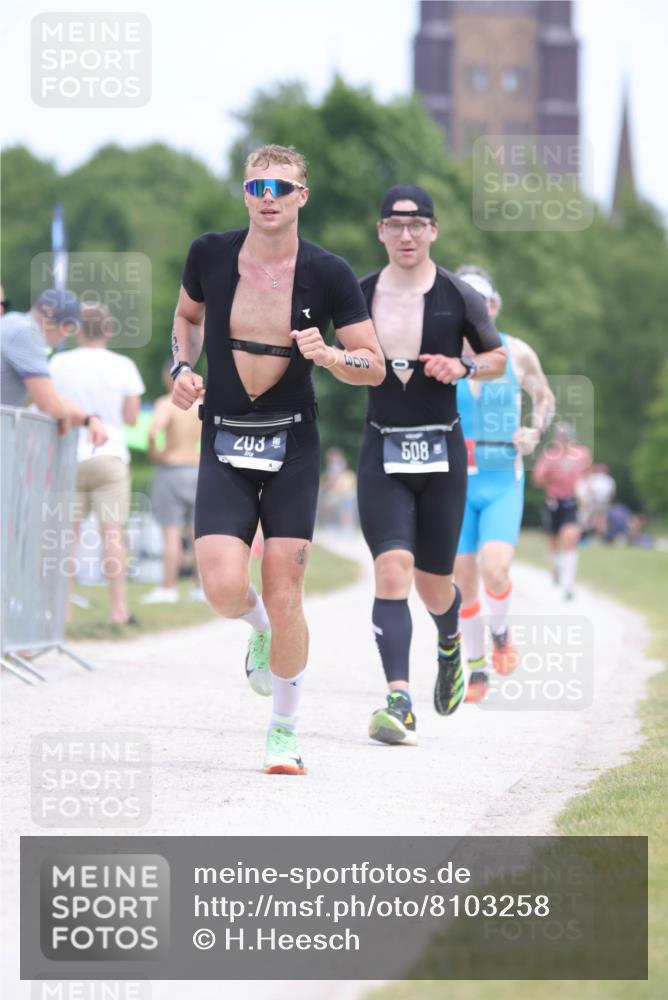 22.06.2025 - Viking Triathlon H.Heesch http://msf.ph/oto/8103258 22.06.2025 13:38:42 Laufen 203, 329, 508, 626, 660 meine-sportfotos.de