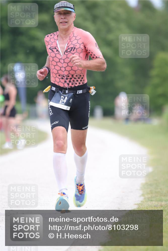 22.06.2025 - Viking Triathlon H.Heesch http://msf.ph/oto/8103298 22.06.2025 13:38:54 Laufen 64 meine-sportfotos.de