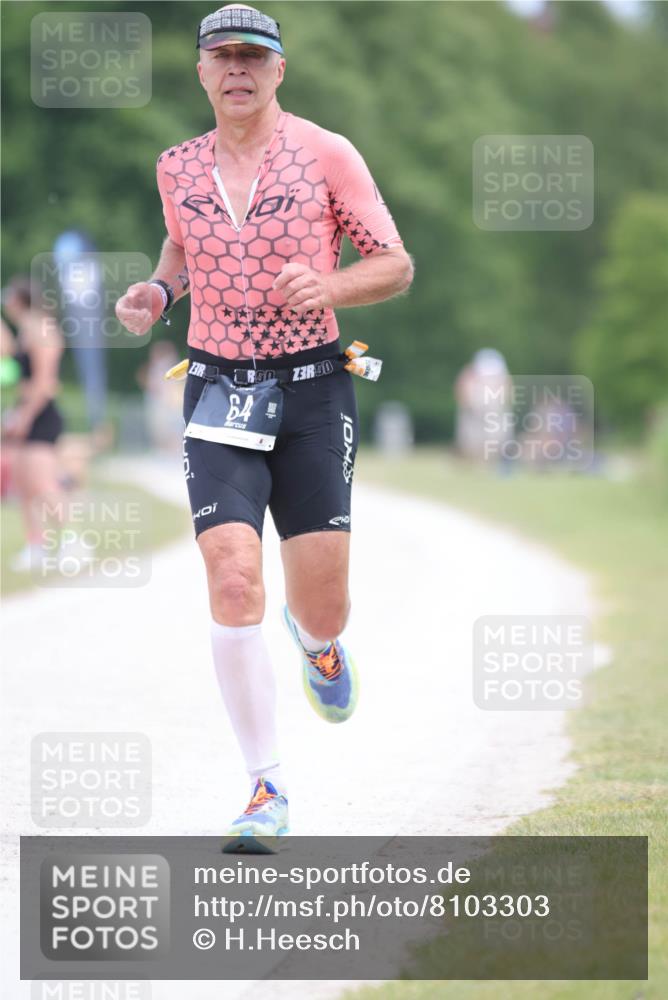 22.06.2025 - Viking Triathlon H.Heesch http://msf.ph/oto/8103303 22.06.2025 13:38:55 Laufen 64 meine-sportfotos.de