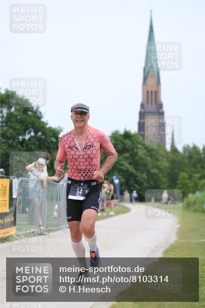 22.06.2025 - Viking Triathlon H.Heesch http://msf.ph/oto/8103314 22.06.2025 13:38:57 Laufen 64 meine-sportfotos.de