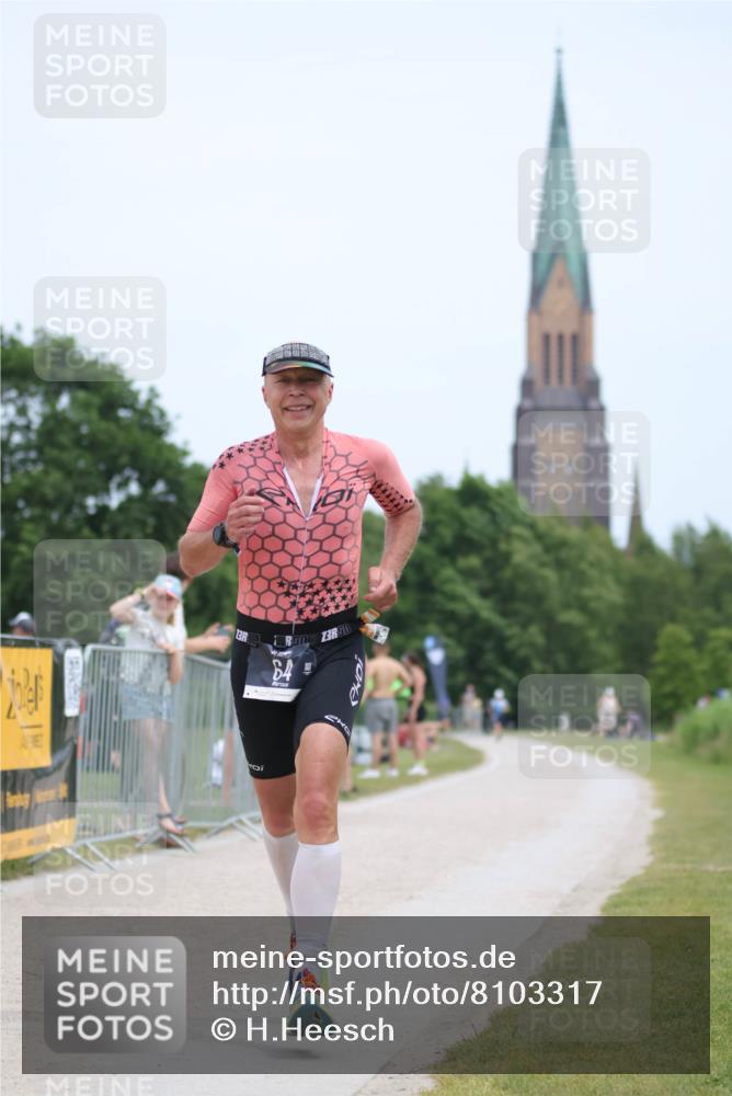 22.06.2025 - Viking Triathlon H.Heesch http://msf.ph/oto/8103317 22.06.2025 13:38:57 Laufen 64 meine-sportfotos.de