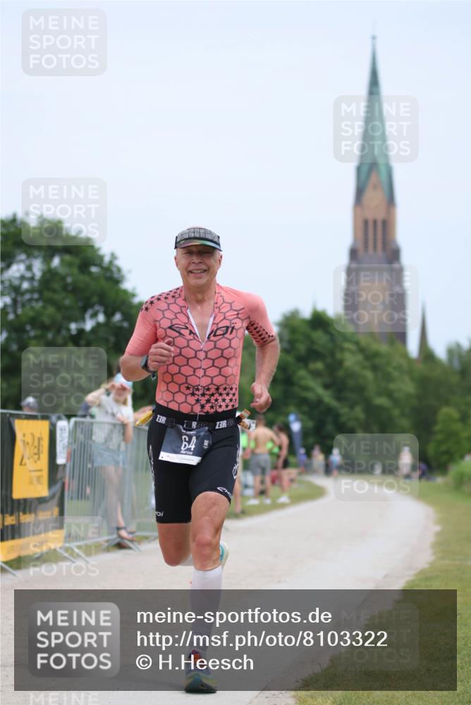 22.06.2025 - Viking Triathlon H.Heesch http://msf.ph/oto/8103322 22.06.2025 13:38:57 Laufen 64 meine-sportfotos.de