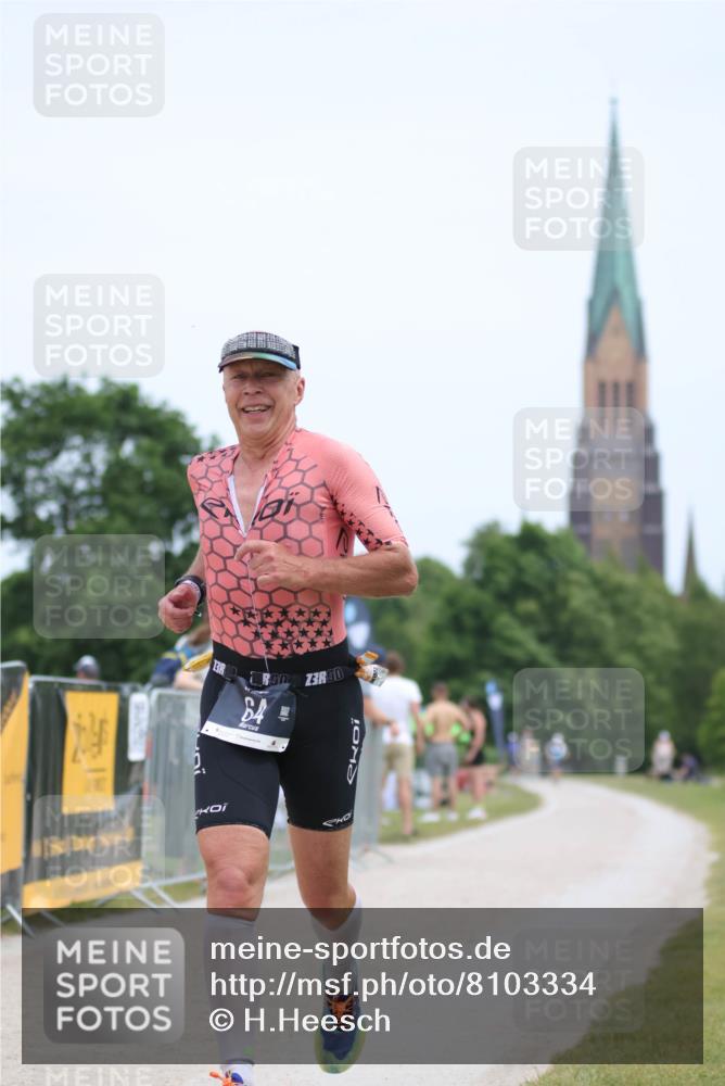 22.06.2025 - Viking Triathlon H.Heesch http://msf.ph/oto/8103334 22.06.2025 13:38:57 Laufen 64 meine-sportfotos.de