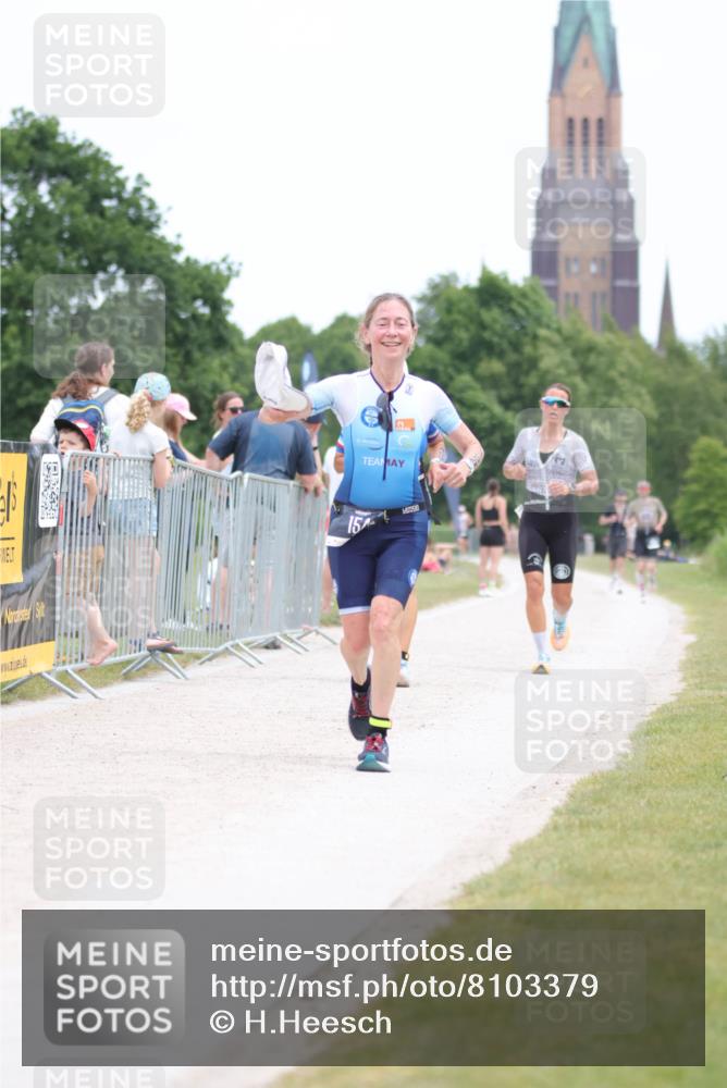 22.06.2025 - Viking Triathlon H.Heesch http://msf.ph/oto/8103379 22.06.2025 13:39:35 Laufen 30, 154, 488 meine-sportfotos.de