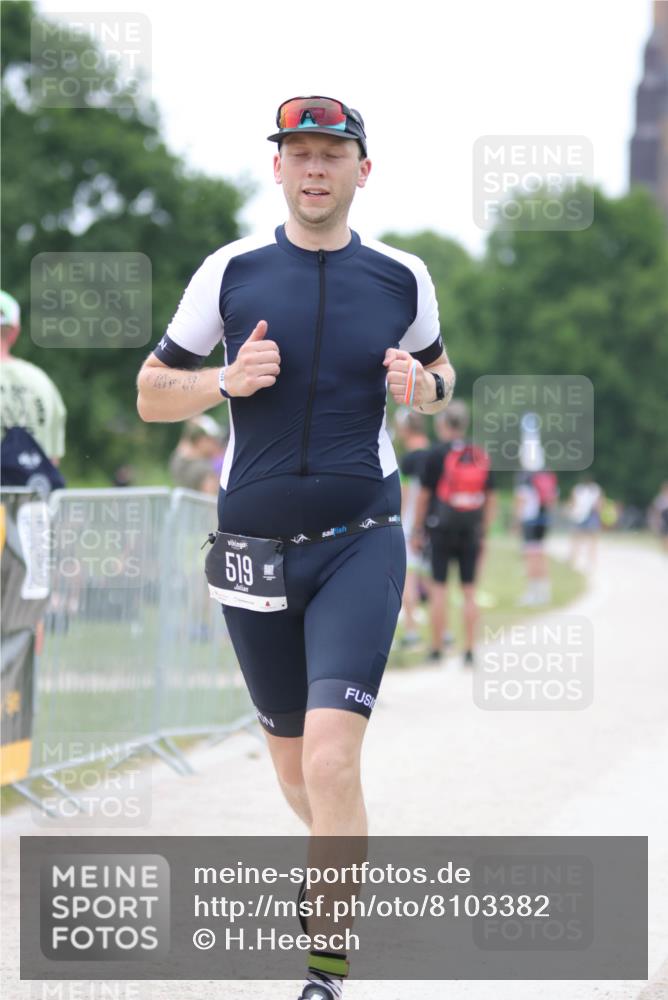 22.06.2025 - Viking Triathlon H.Heesch http://msf.ph/oto/8103382 22.06.2025 15:52:12 Laufen 519 meine-sportfotos.de