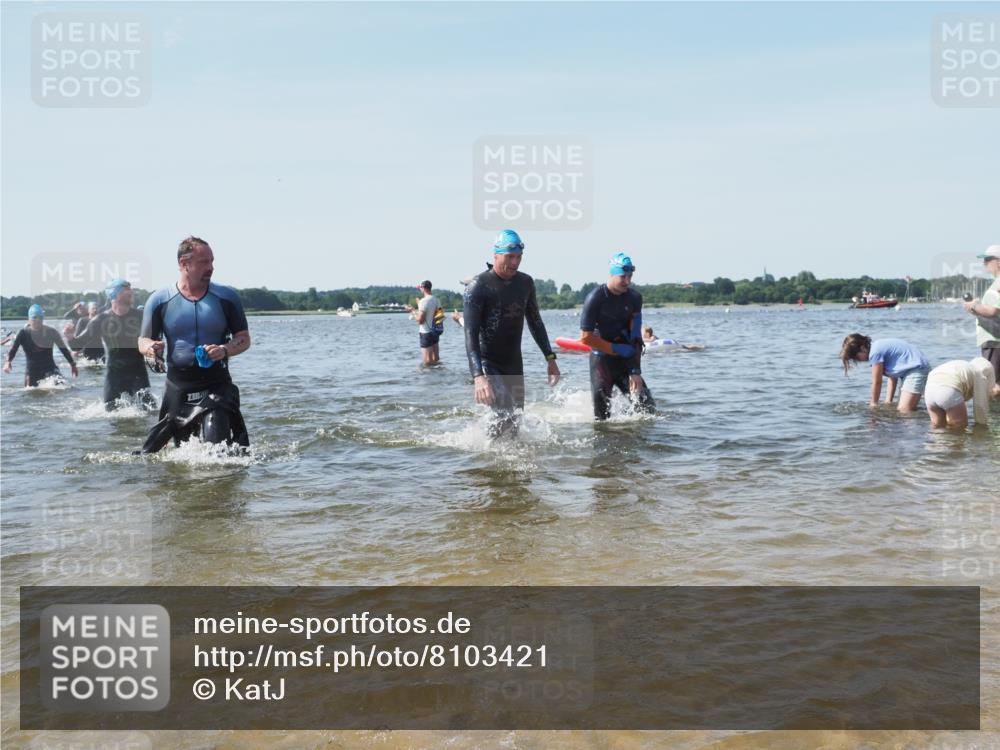 22.06.2025 - Viking Triathlon KatJ http://msf.ph/oto/8103421 22.06.2025 10:34:48 Schwimmen 17, 43, 77, 114, 161, 247, 284, 323, 341, 434, 548, 550 meine-sportfotos.de