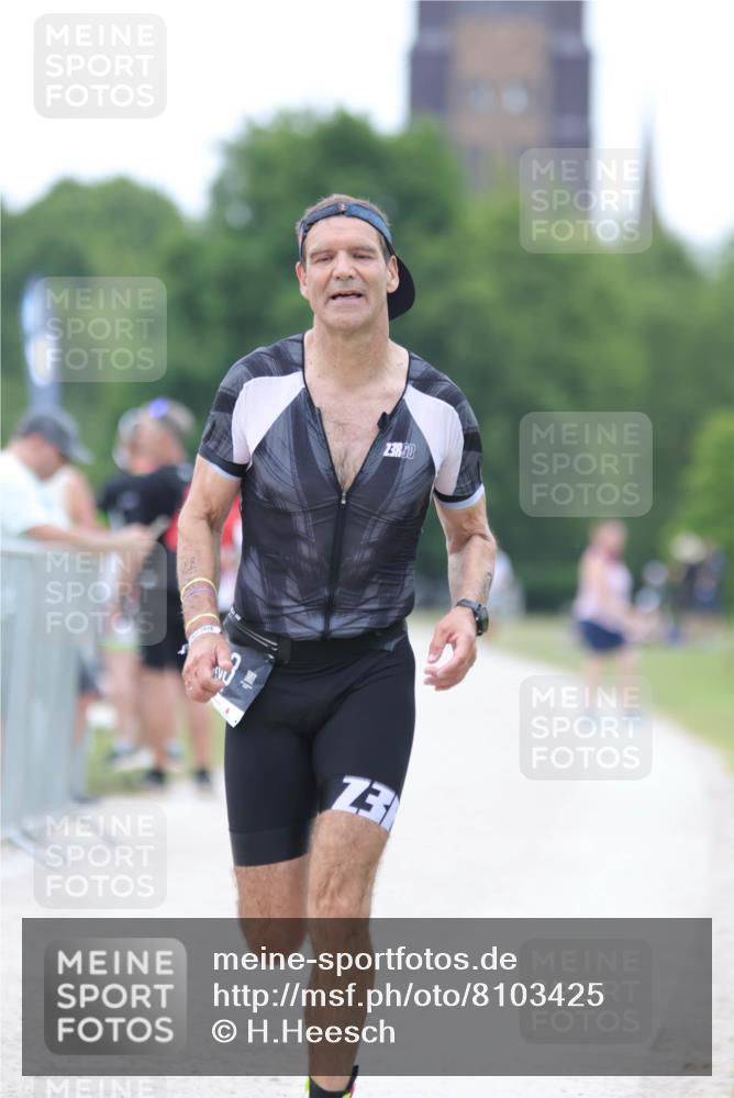 22.06.2025 - Viking Triathlon H.Heesch http://msf.ph/oto/8103425 22.06.2025 15:52:36 Laufen 463 meine-sportfotos.de