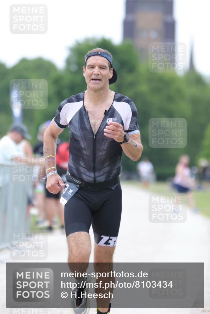 22.06.2025 - Viking Triathlon H.Heesch http://msf.ph/oto/8103434 22.06.2025 15:52:36 Laufen 463 meine-sportfotos.de