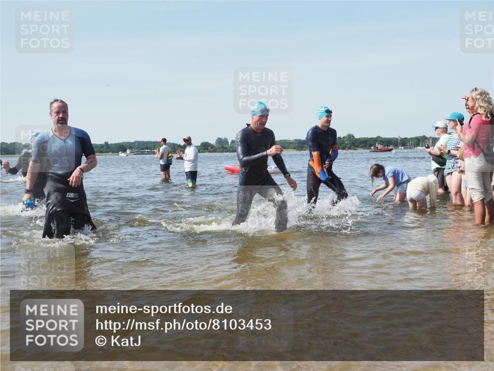 22.06.2025 - Viking Triathlon KatJ http://msf.ph/oto/8103453 22.06.2025 10:34:48 Schwimmen 17, 43, 77, 114, 161, 247, 284, 323, 341, 434, 548, 550 meine-sportfotos.de