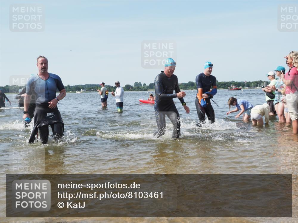 22.06.2025 - Viking Triathlon KatJ http://msf.ph/oto/8103461 22.06.2025 10:34:49 Schwimmen 17, 43, 77, 114, 161, 247, 284, 323, 434, 475, 548, 550 meine-sportfotos.de