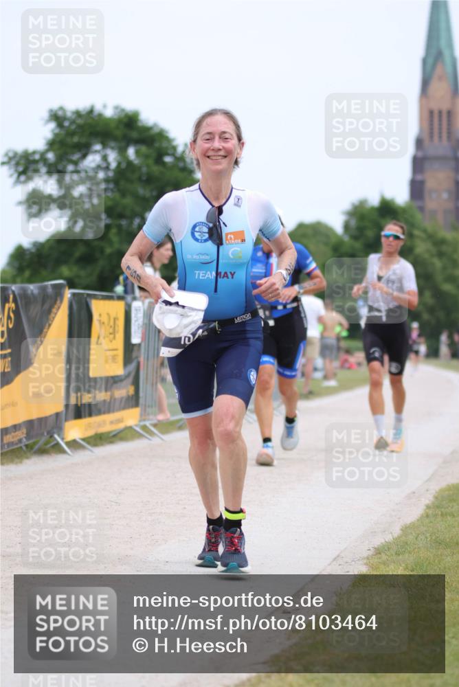 22.06.2025 - Viking Triathlon H.Heesch http://msf.ph/oto/8103464 22.06.2025 13:39:37 Laufen 30, 154, 488 meine-sportfotos.de