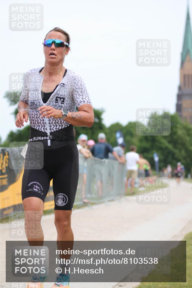 22.06.2025 - Viking Triathlon H.Heesch http://msf.ph/oto/8103538 22.06.2025 13:39:40 Laufen 30, 154, 488 meine-sportfotos.de