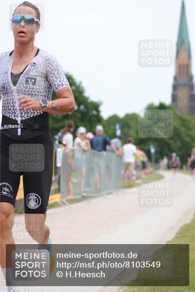 22.06.2025 - Viking Triathlon H.Heesch http://msf.ph/oto/8103549 22.06.2025 13:39:41 Laufen 30, 154, 464, 488 meine-sportfotos.de