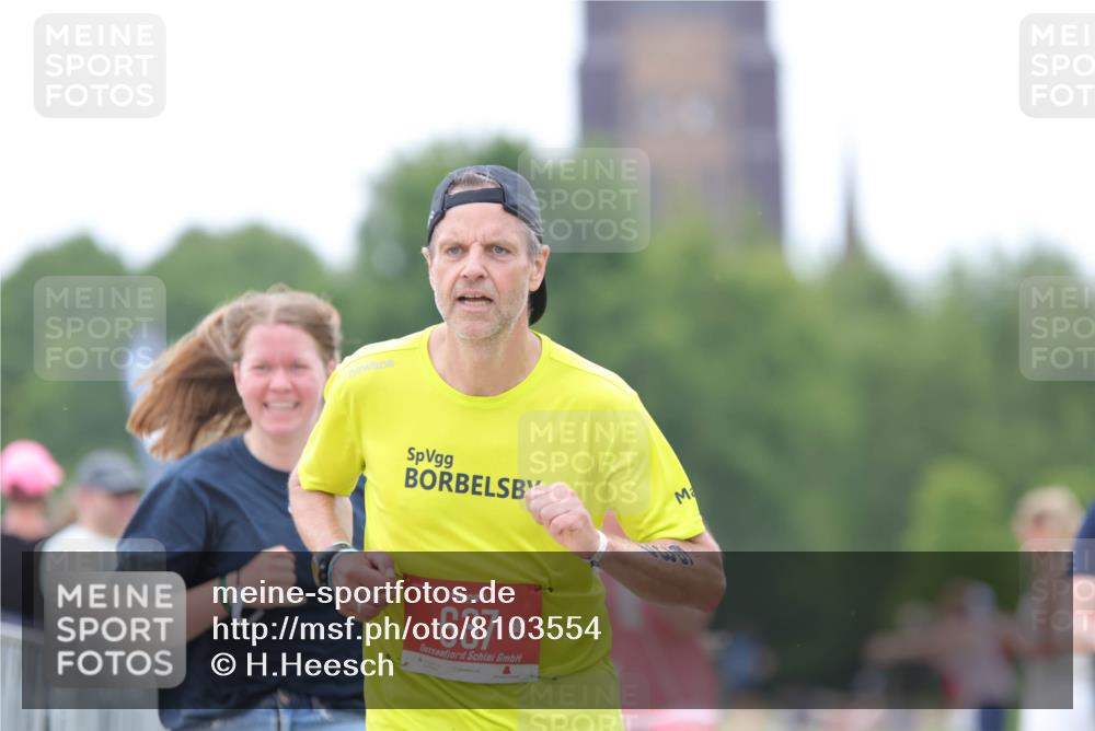 22.06.2025 - Viking Triathlon H.Heesch http://msf.ph/oto/8103554 22.06.2025 15:53:24 Laufen 46, 75, 359, 548, 637 meine-sportfotos.de