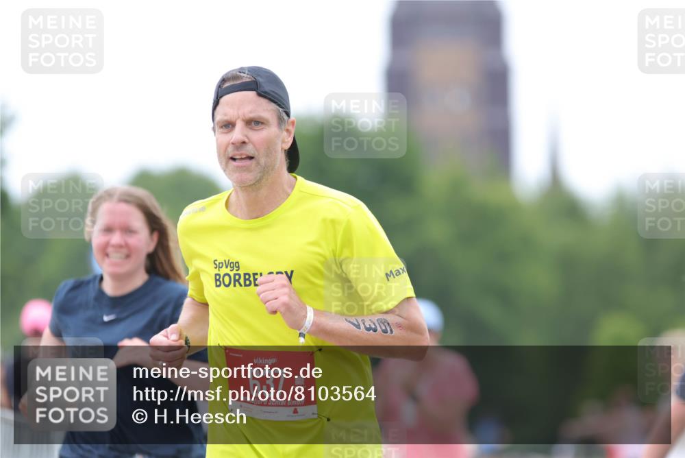 22.06.2025 - Viking Triathlon H.Heesch http://msf.ph/oto/8103564 22.06.2025 15:53:24 Laufen 46, 75, 359, 548, 637 meine-sportfotos.de
