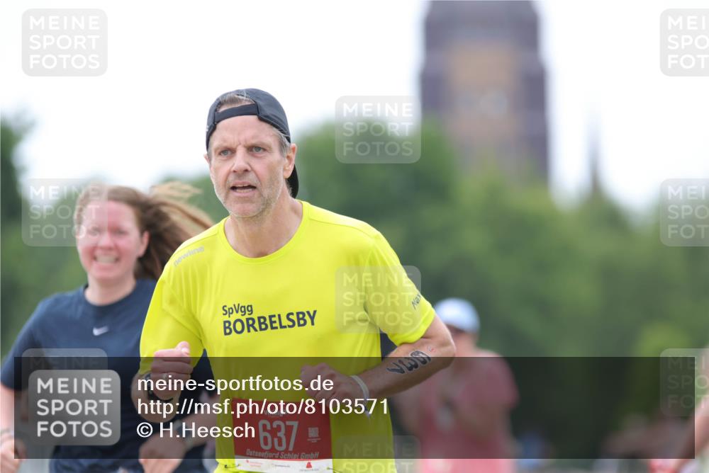 22.06.2025 - Viking Triathlon H.Heesch http://msf.ph/oto/8103571 22.06.2025 15:53:24 Laufen 46, 75, 359, 548, 637 meine-sportfotos.de