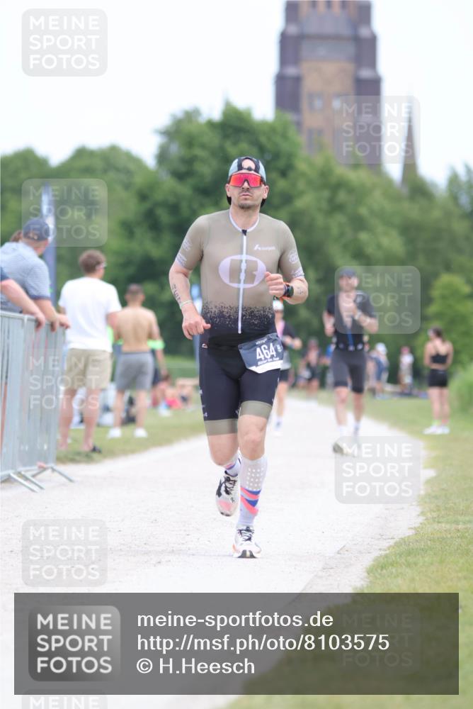 22.06.2025 - Viking Triathlon H.Heesch http://msf.ph/oto/8103575 22.06.2025 13:39:47 Laufen 464 meine-sportfotos.de