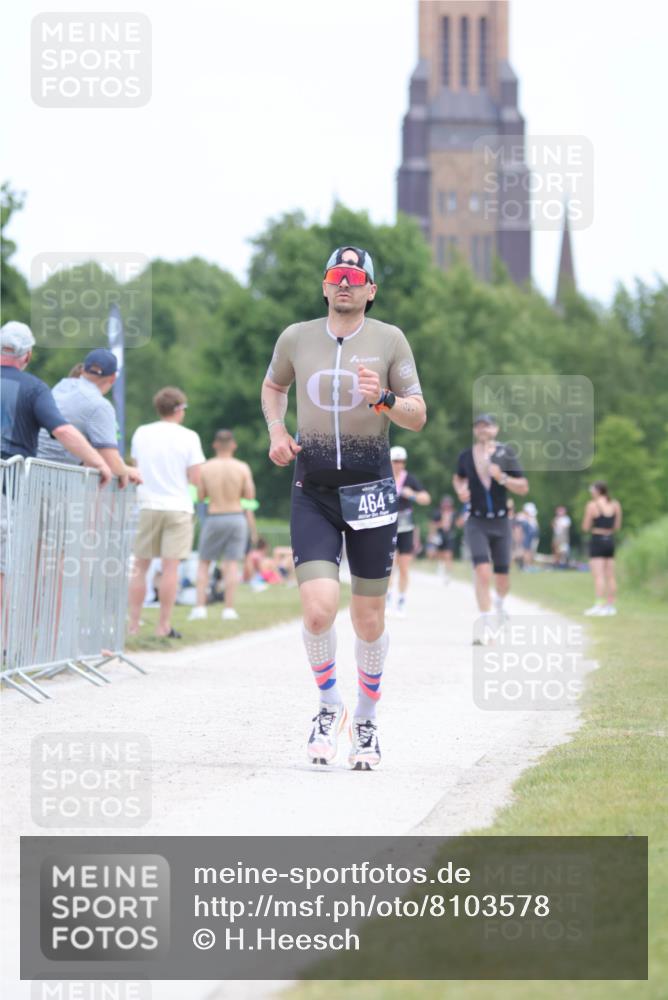 22.06.2025 - Viking Triathlon H.Heesch http://msf.ph/oto/8103578 22.06.2025 13:39:47 Laufen 464 meine-sportfotos.de