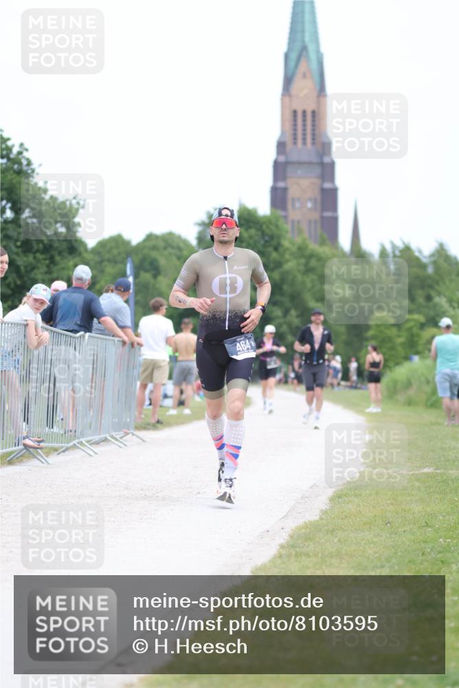 22.06.2025 - Viking Triathlon H.Heesch http://msf.ph/oto/8103595 22.06.2025 13:39:47 Laufen 464 meine-sportfotos.de