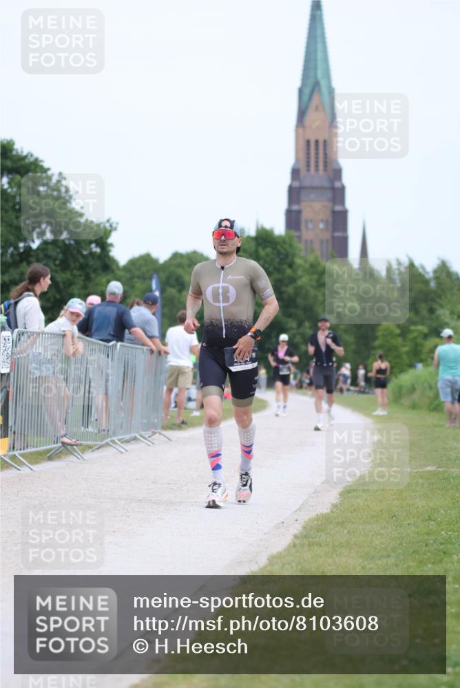 22.06.2025 - Viking Triathlon H.Heesch http://msf.ph/oto/8103608 22.06.2025 13:39:47 Laufen 464 meine-sportfotos.de