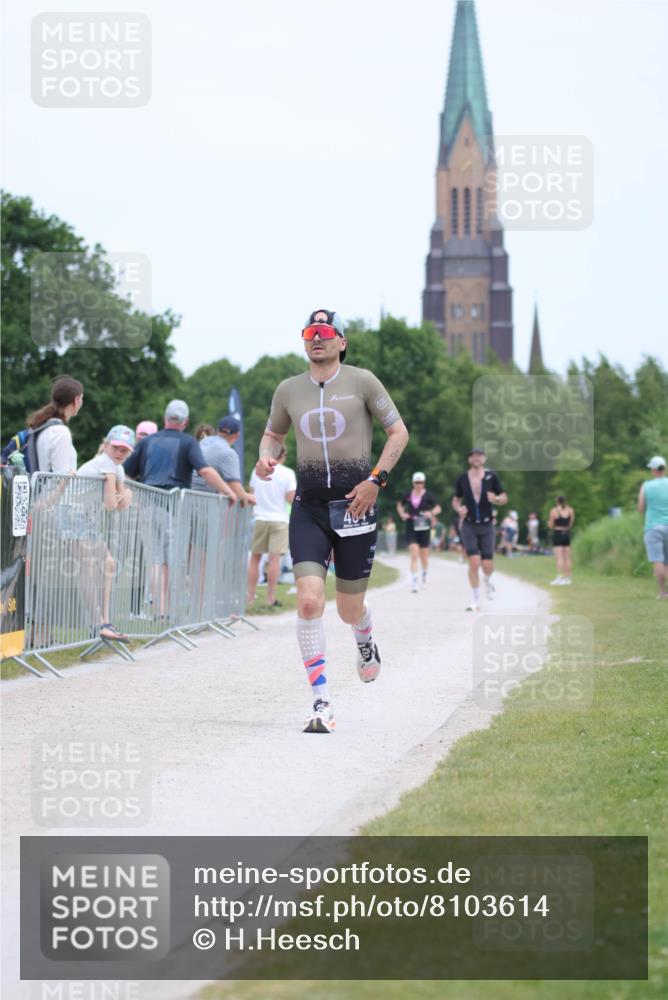 22.06.2025 - Viking Triathlon H.Heesch http://msf.ph/oto/8103614 22.06.2025 13:39:47 Laufen 464 meine-sportfotos.de
