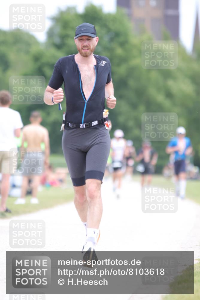 22.06.2025 - Viking Triathlon H.Heesch http://msf.ph/oto/8103618 22.06.2025 13:39:54 Laufen 342 meine-sportfotos.de
